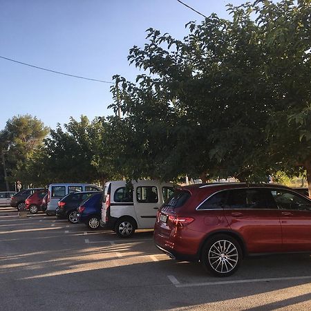 Encasa Hotel Almansa Eksteriør billede